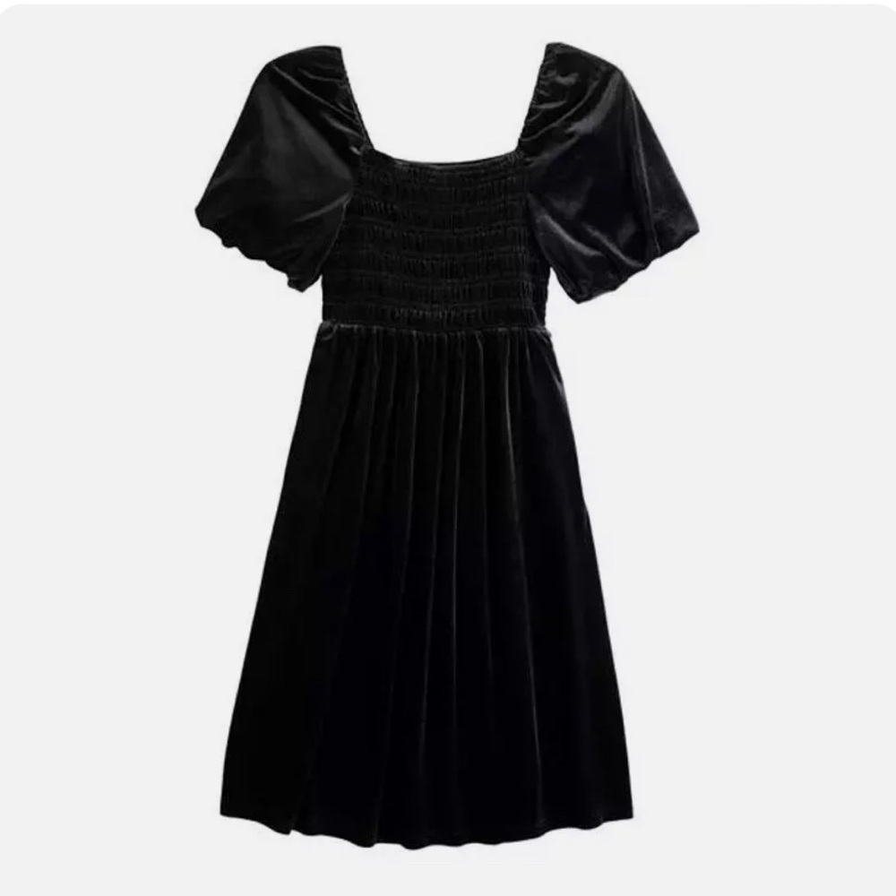 Adorable Black Puff Sleeved Dress